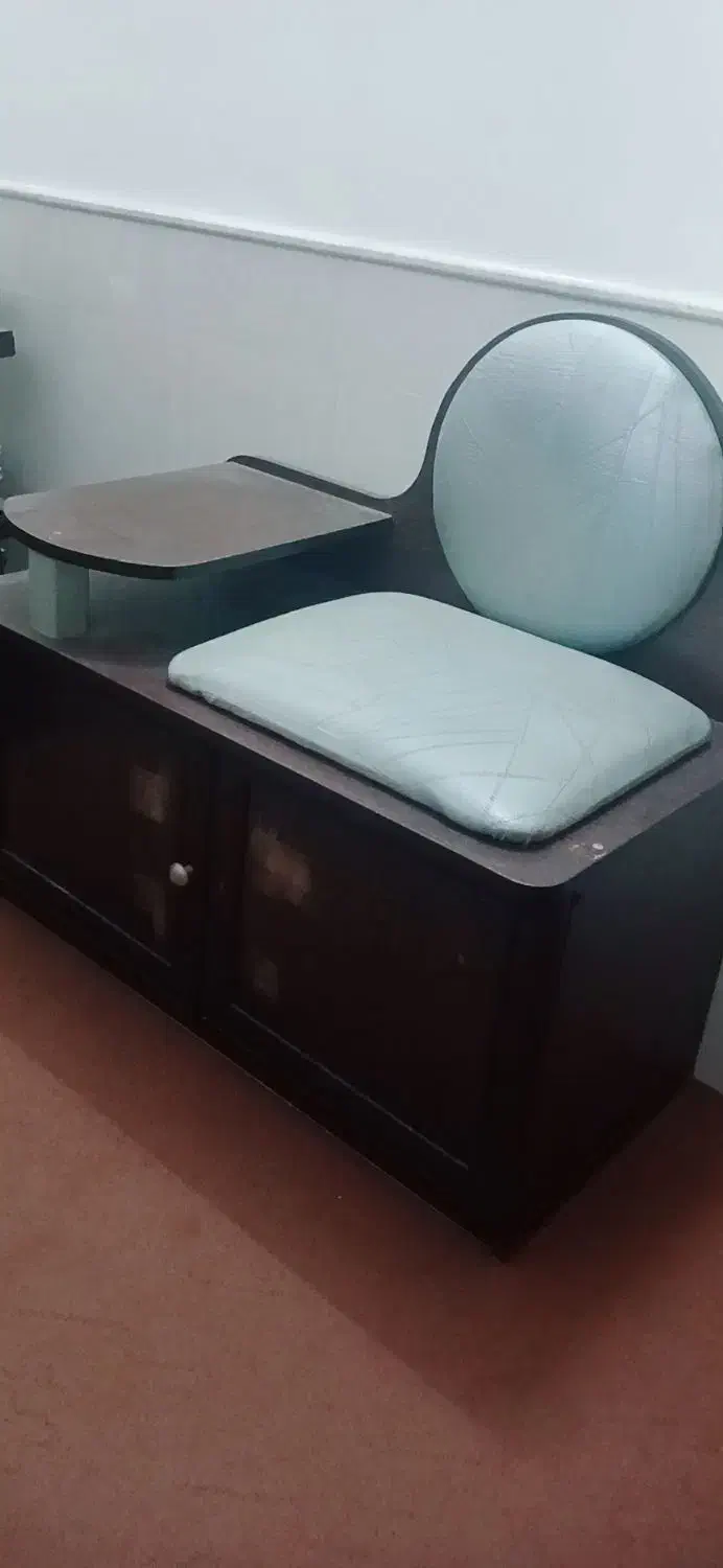 میز تلفن|میز تلفن|آران و بیدگل, |دیوار