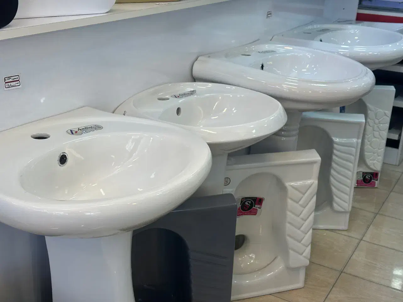 بورس انواع سینک هود گاز شیرالات روشویی فرنگی|مصالح و تجهیزات ساختمان|صدرا-فارس, فاز ۱|دیوار