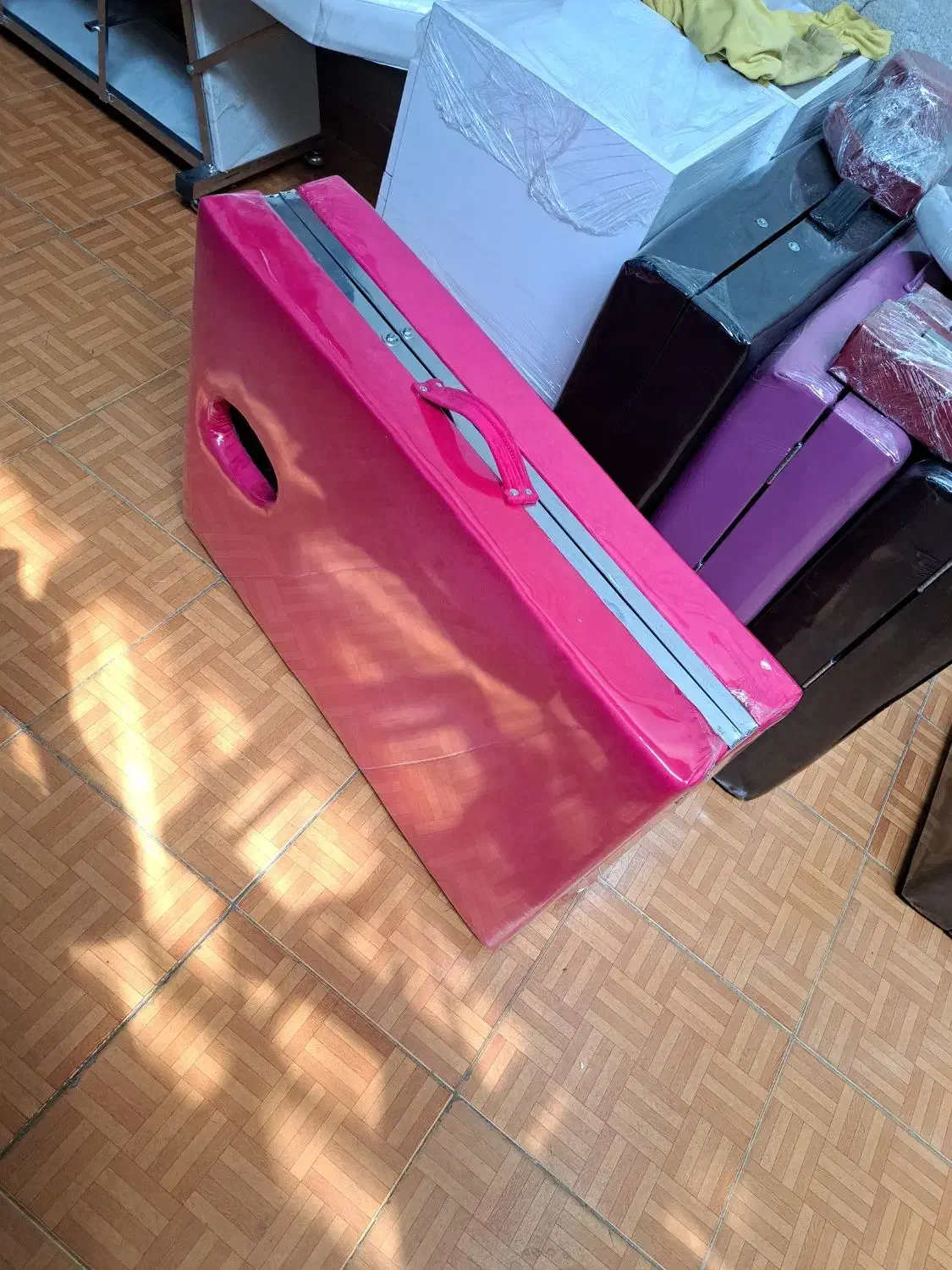 تخت ماساژ تخت پرتابل تخت چمدانی|آرایشی، بهداشتی، درمانی|کهریزک, |دیوار