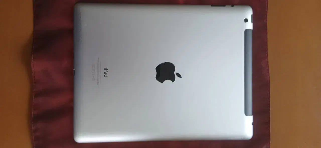 Ipad 4  فروش خیلی تمیز|تبلت|رشت, سعدی (تختی)|دیوار