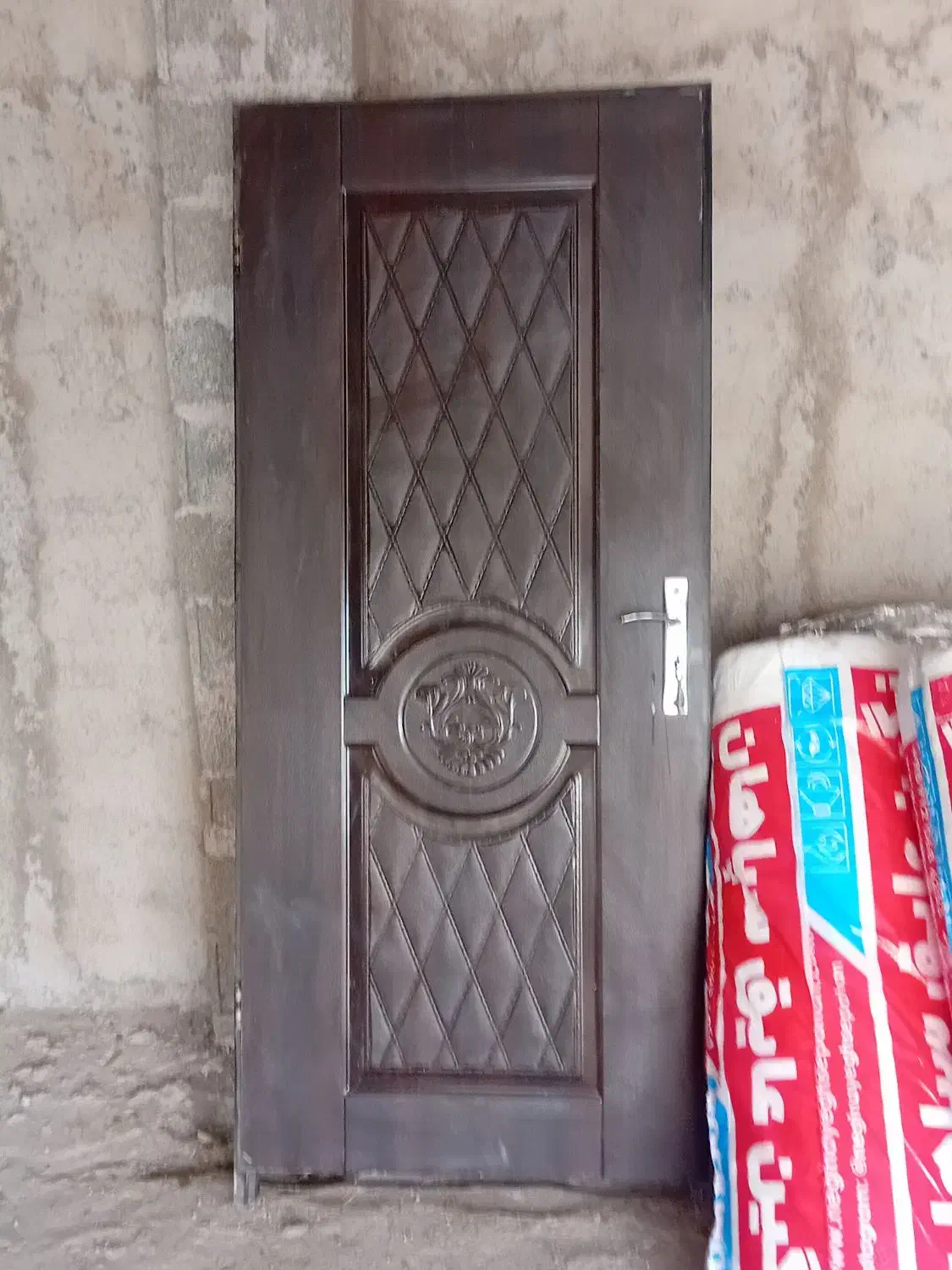 فروش درب با چهار چوب نو وپشم سنگ نو و پارکت|مصالح و تجهیزات ساختمان|فومن, |دیوار