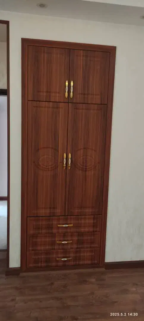 در کمد دیواری ممبران|جاکفشی، کمد، دراور|قیدار, |دیوار