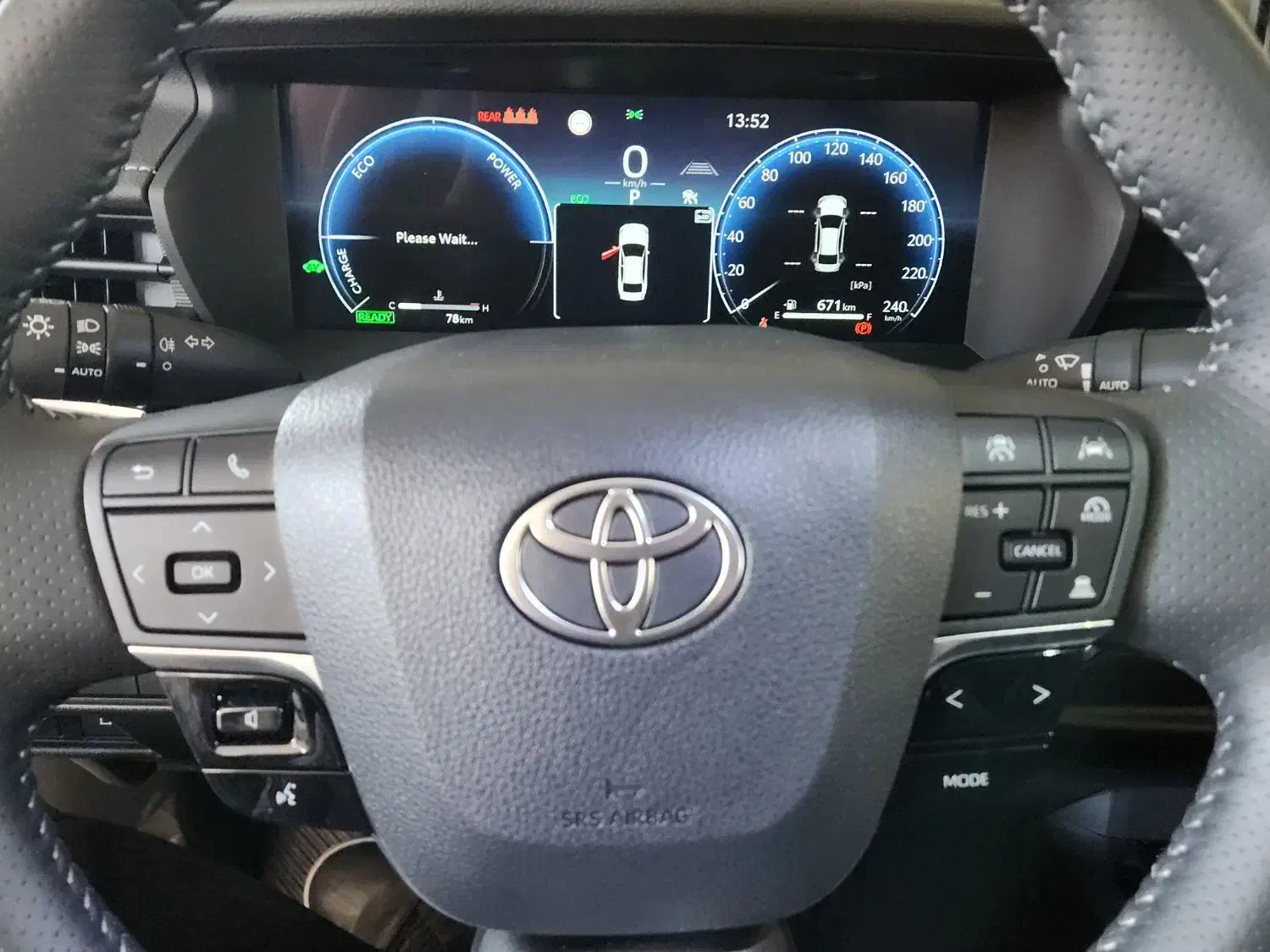 تویوتا کمری ۲۰۲۵|خودرو سواری و وانت|تهران, کاشانک|دیوار