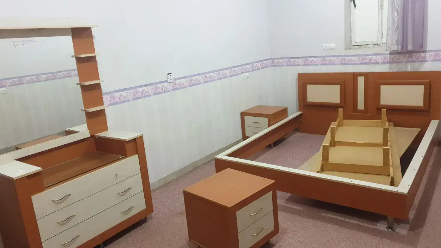 سرویس خواب|تخت و سرویس خواب|لامرد, |دیوار