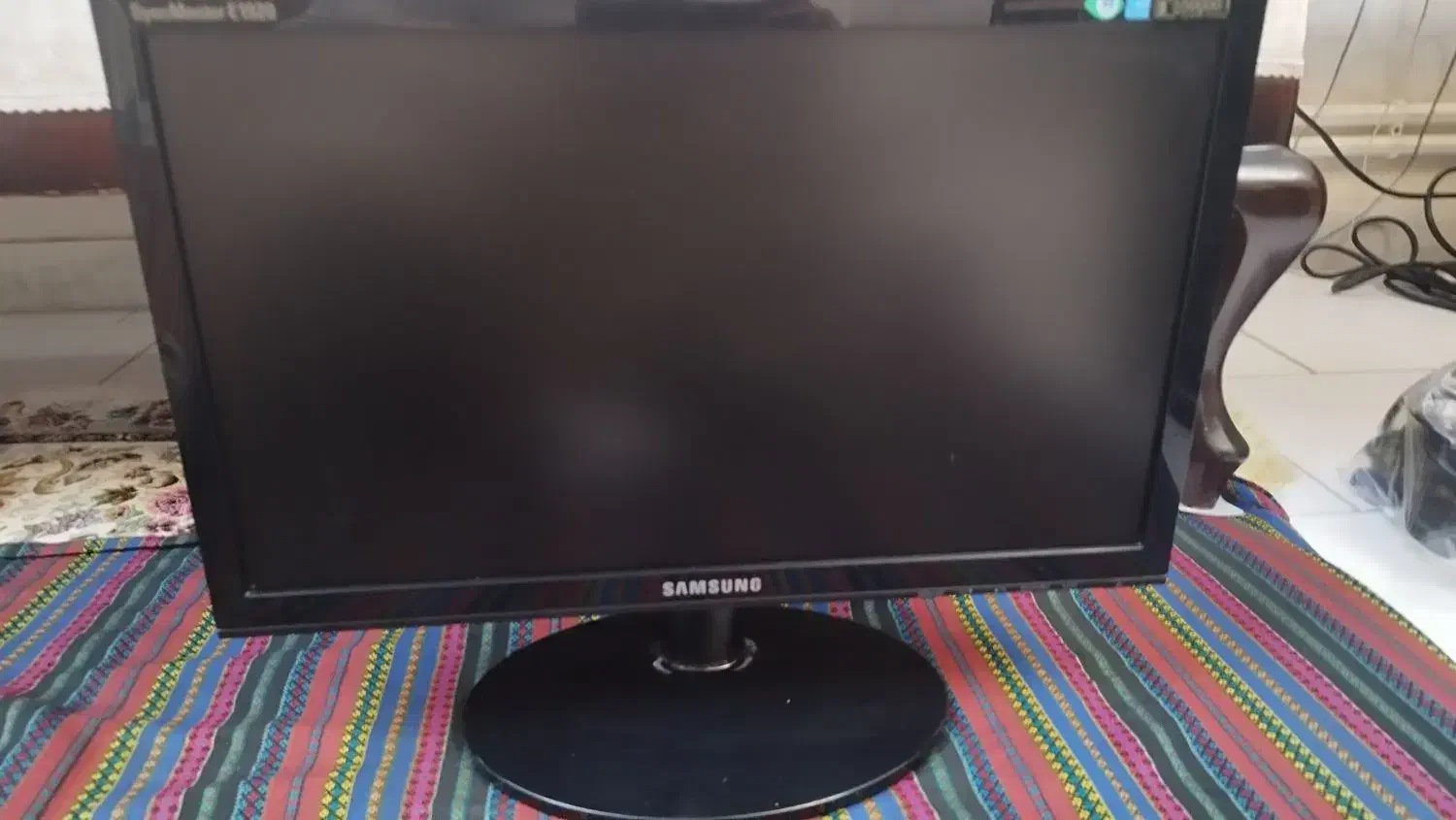 سیستم رومیزی|رایانه رومیزی|فردیس, فردیس|دیوار