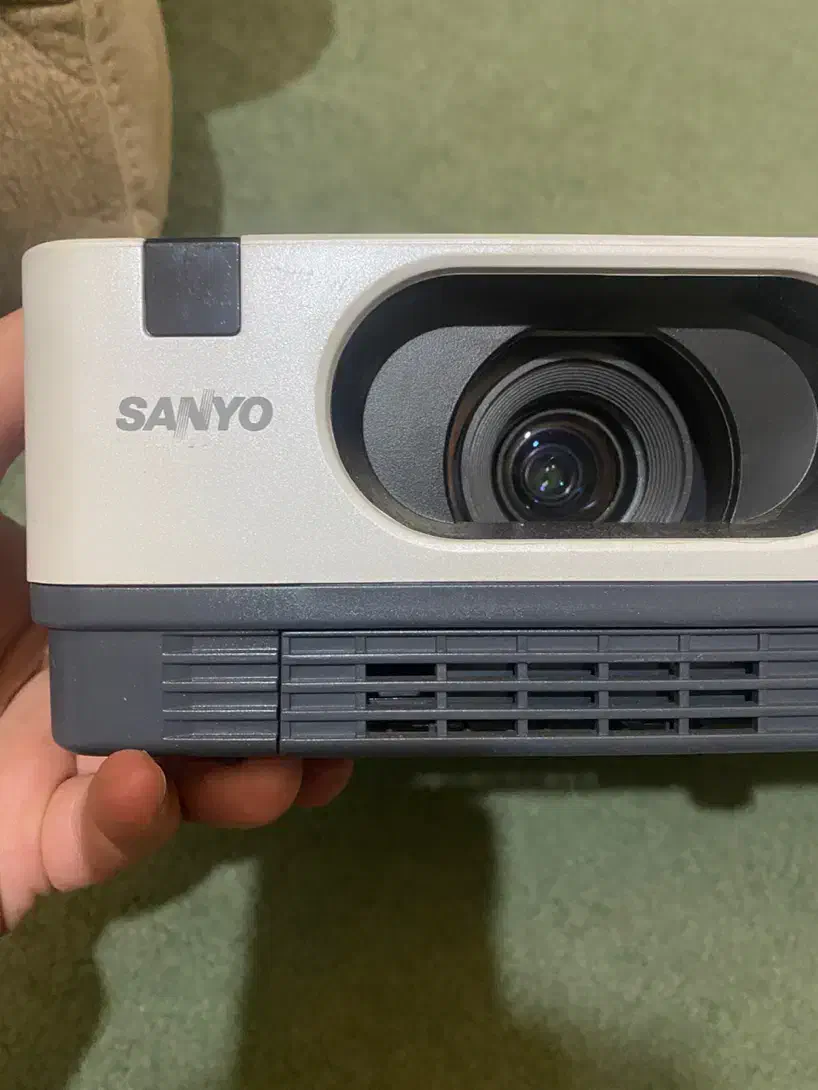 ویدئو پرورژکتور استوک سانیو Sanyo PLC-XD2200|تلویزیون و پروژکتور|گرگان, |دیوار