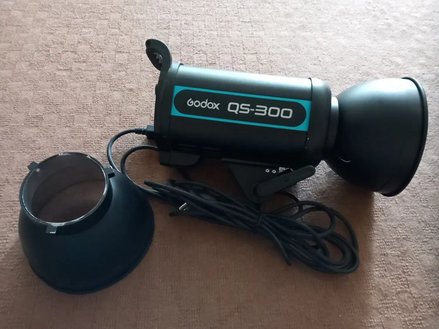 فلاش  گودکس ۳۰۰ ژول|دوربین عکاسی و فیلم‌برداری|شاهین‌شهر, خانه کارگر|دیوار