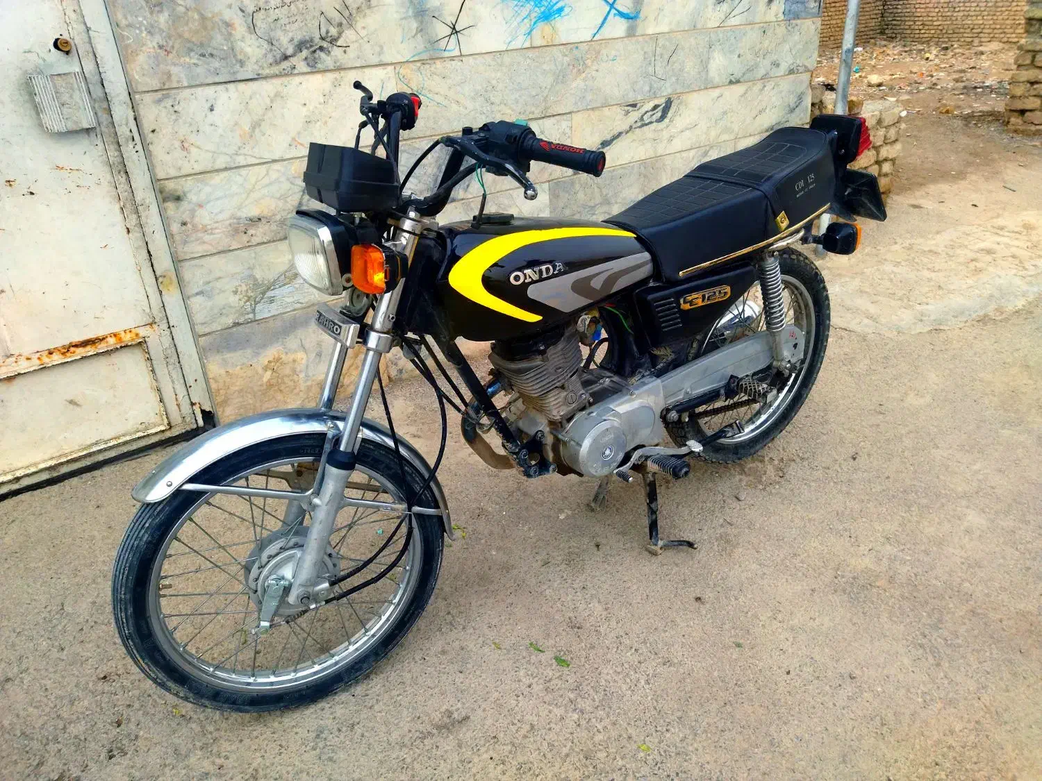 125 تمام مدارک تمیز و سالم به نام مدل ۹۰|موتورسیکلت|اصفهان, شهرک امام خمینی|دیوار