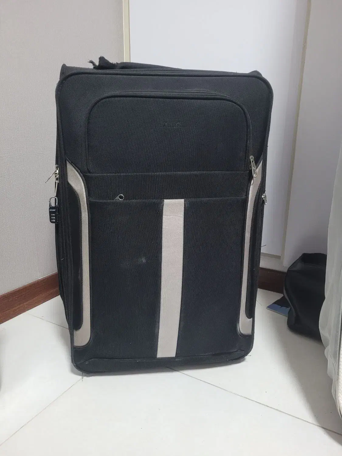 چمدان بزرگ|کیف، کفش، کمربند|ملارد, |دیوار