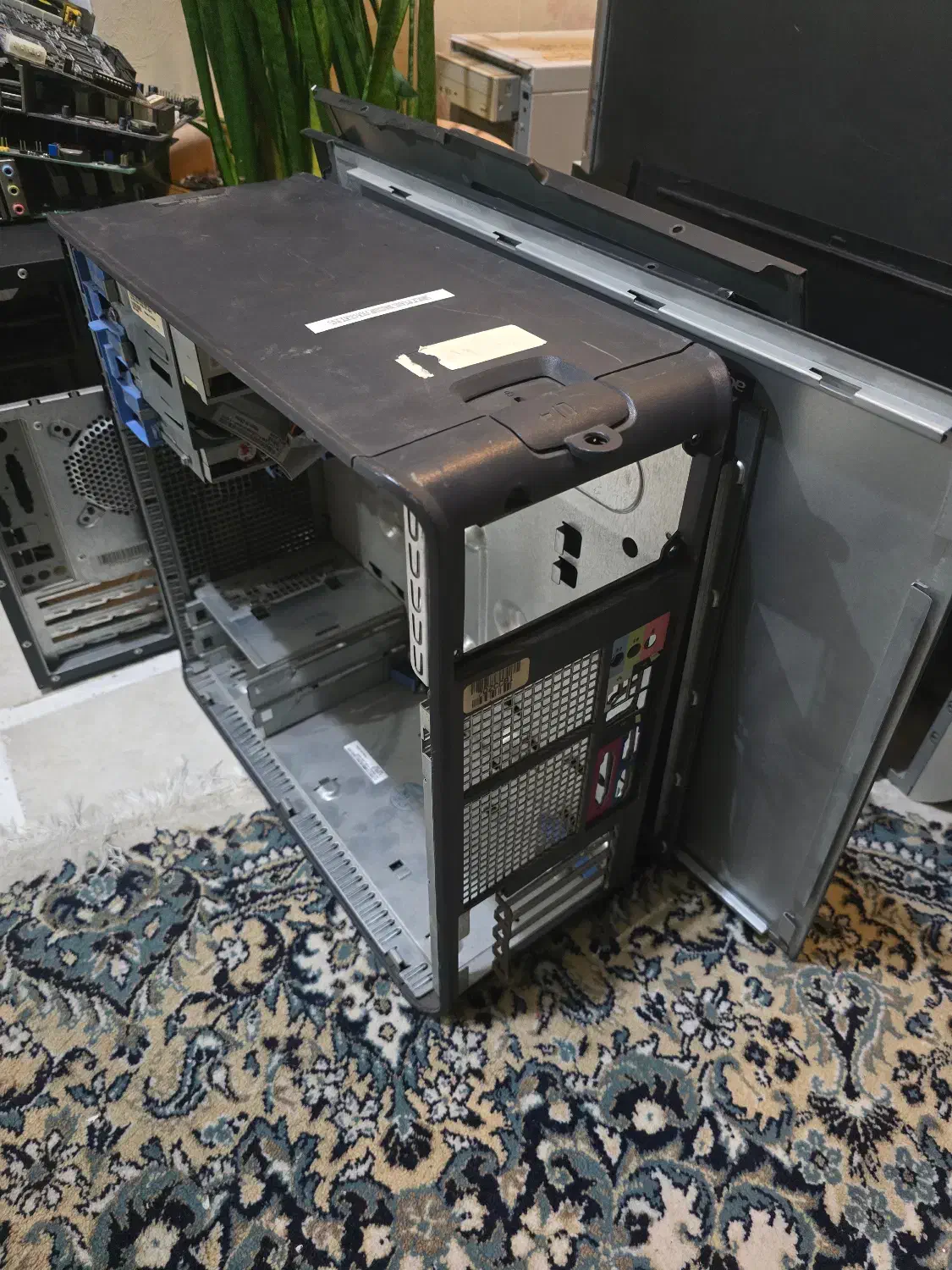 بدنه کیس کارکرده|قطعات و لوازم جانبی رایانه|کیش, |دیوار