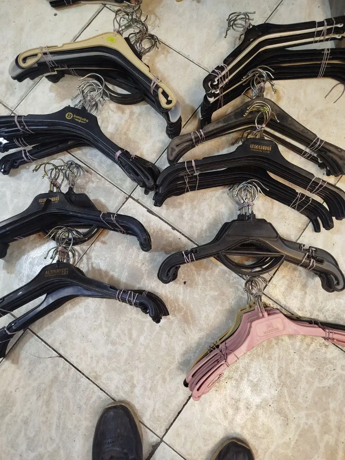 چوب لباسی|بندرخت و رخت‌آویز|تبریز, |دیوار