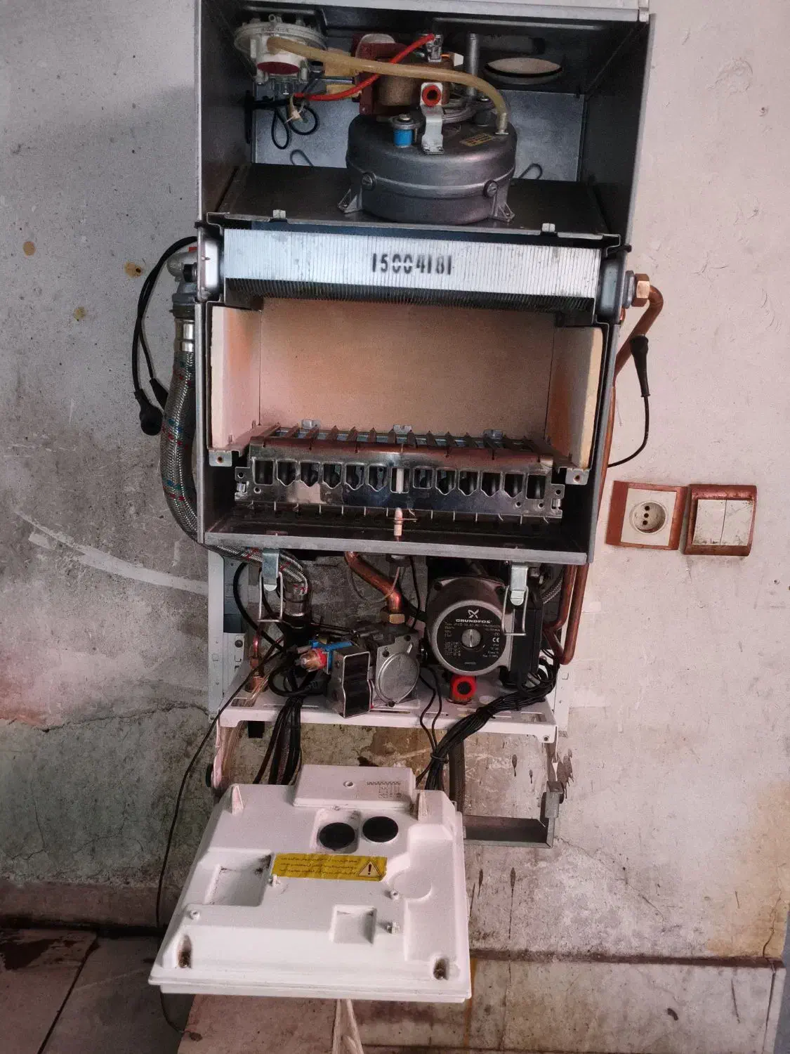 پکیج calda Venezia|آبگرمکن، پکیج، شوفاژ|سبزوار, امیریه|دیوار