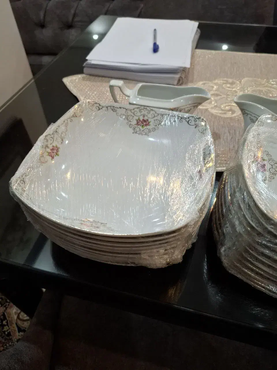 سرویس ۱۸ نفره لاوریون|ظروف سرو و پذیرایی|کرج, دهقان ویلا|دیوار