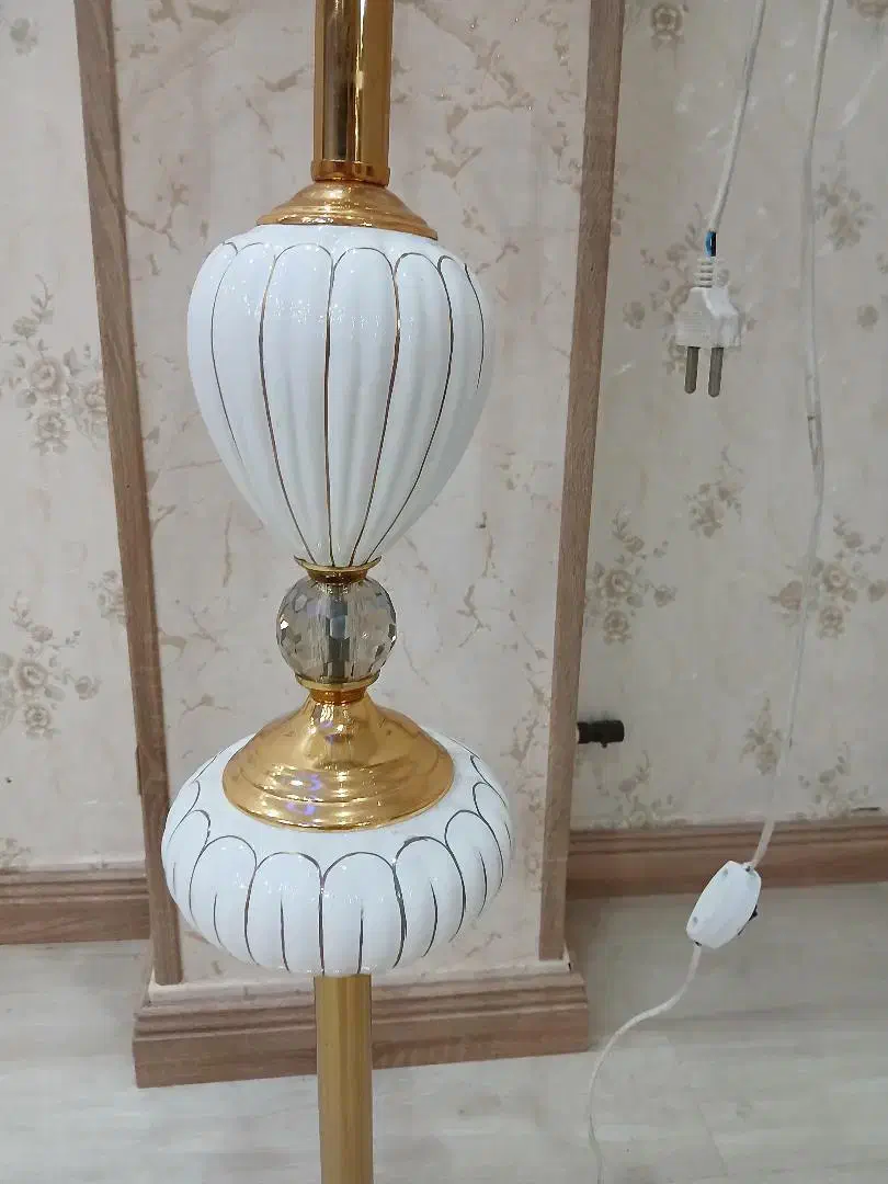 کنار سالنی|چراغ خواب و آباژور|اردبیل, |دیوار