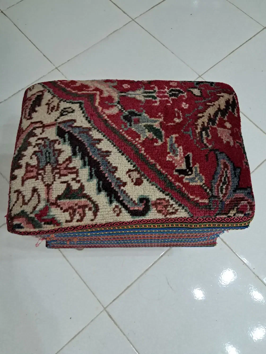 یک عدد پاف طرح صنعتی کاملا نو|صندلی و نیمکت|الوند, |دیوار