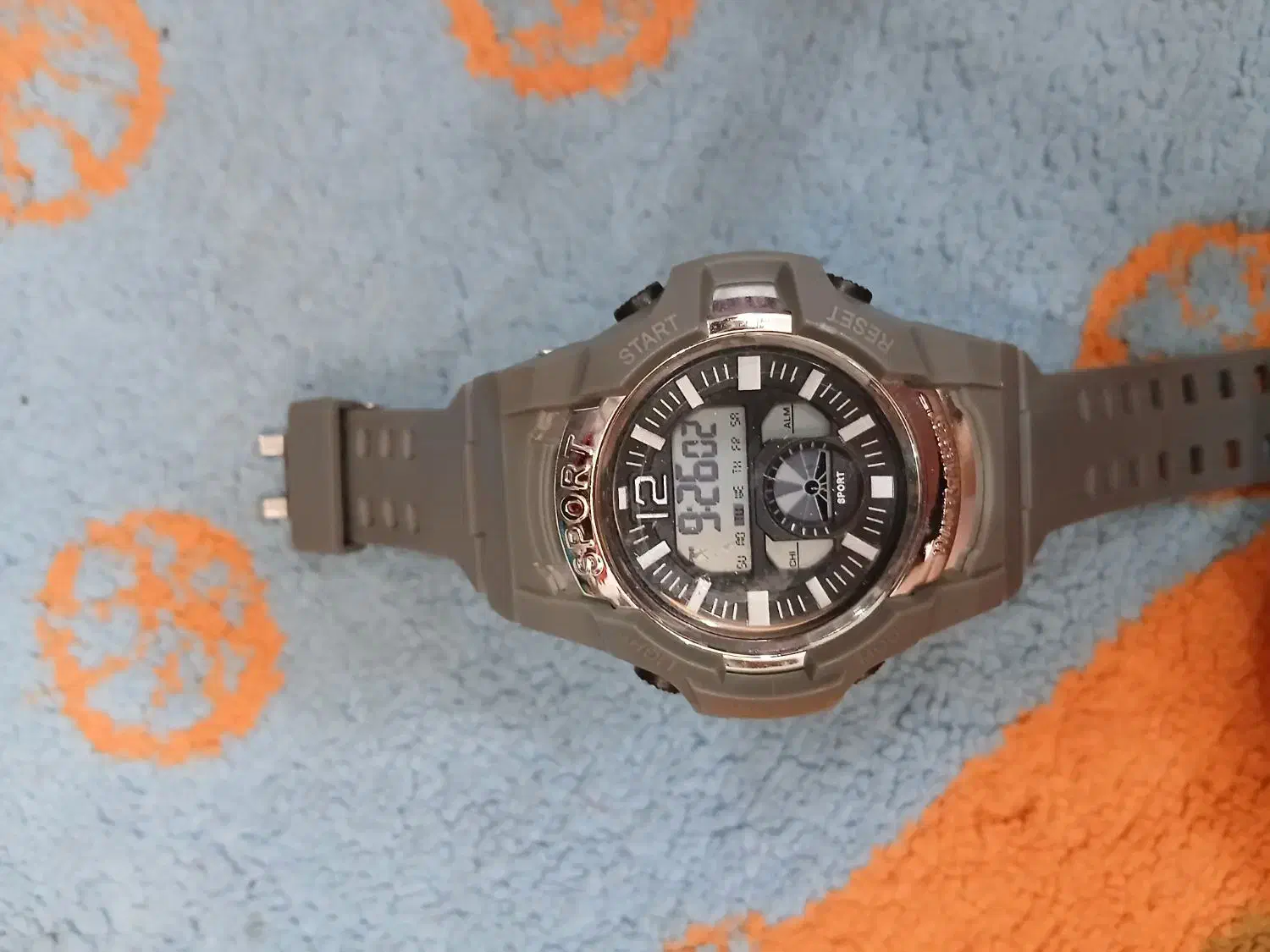 ساعت|ساعت|گلبهار, شهر جدید گلبهار|دیوار