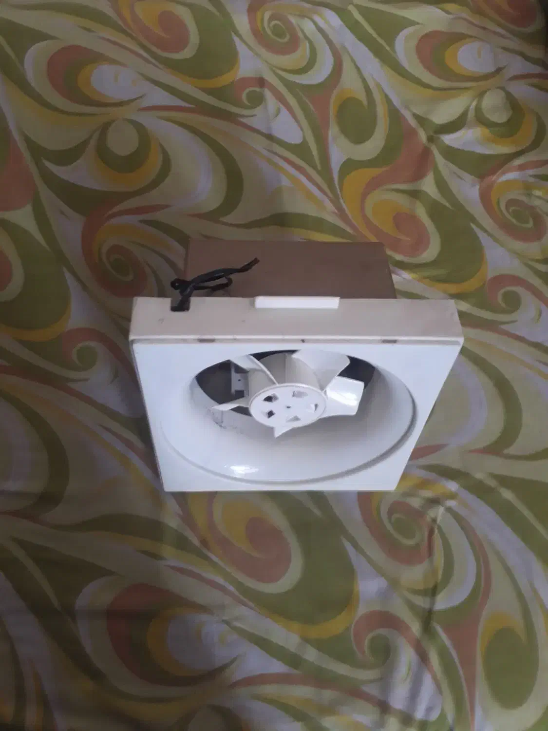 هواکش دمنده  ۲۰×۲۰ سالم|پنکه و تصفیه‌کنندهٔ هوا|کرج, کوی کارمندان جنوبی|دیوار