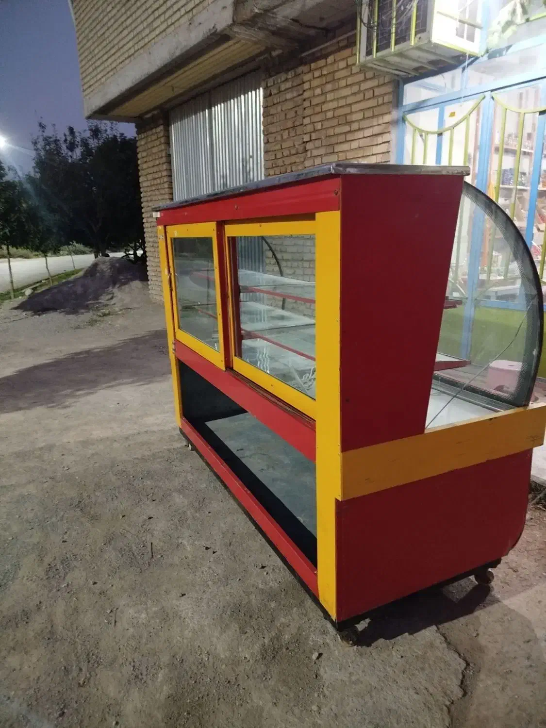 ویترین مغازه|فروشگاه و مغازه|سنگدوین, |دیوار