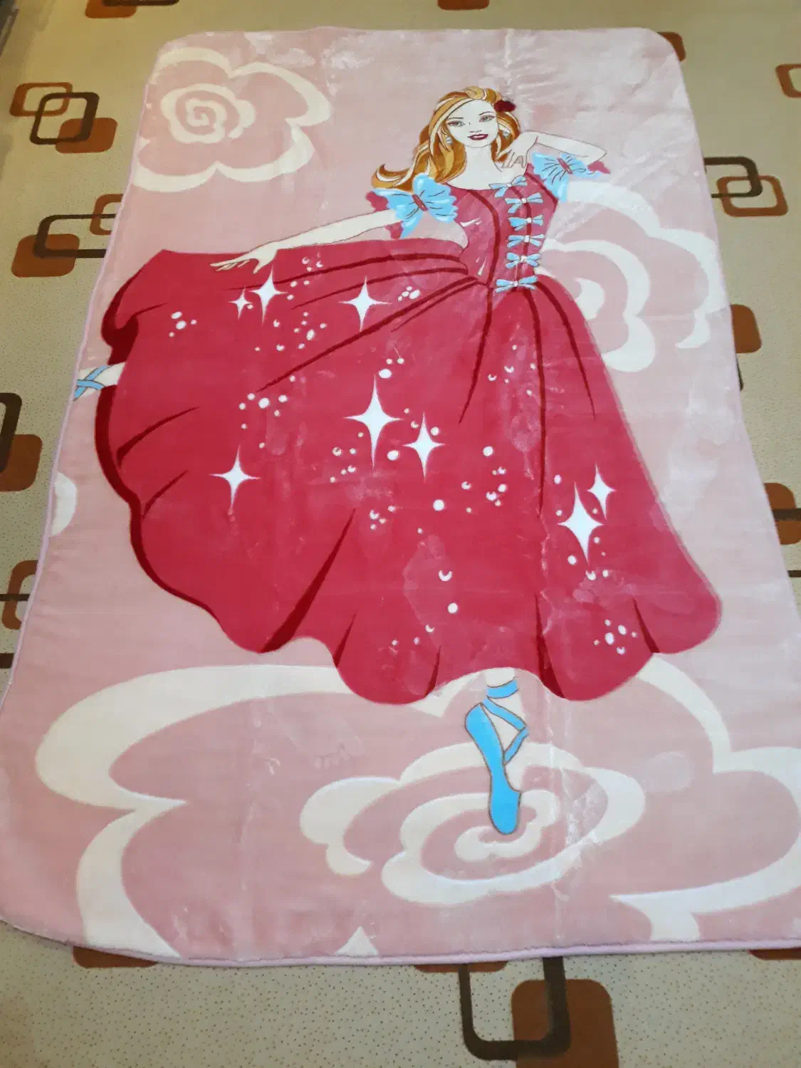 پتو گلبافت|رختخواب، بالش، پتو|خمینیشهر, |دیوار