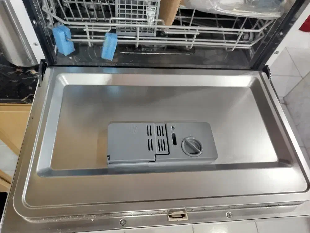 ماشین ظرفشویی|ماشین ظرفشویی|رشت, کوی بیانی|دیوار