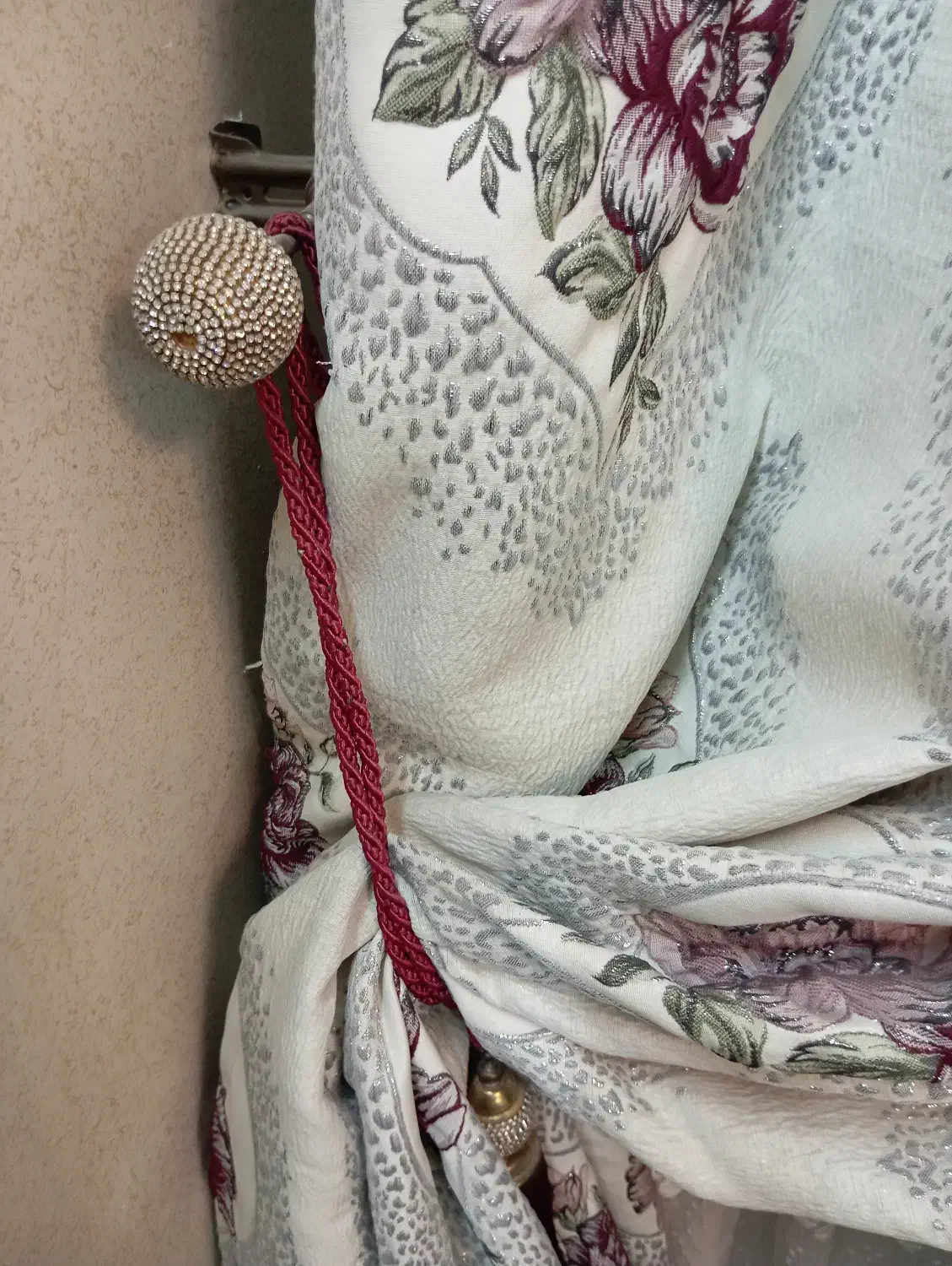 پرده پذیرایی|پرده، رانر، رومیزی|اندیشه, اندیشه فاز ۵|دیوار