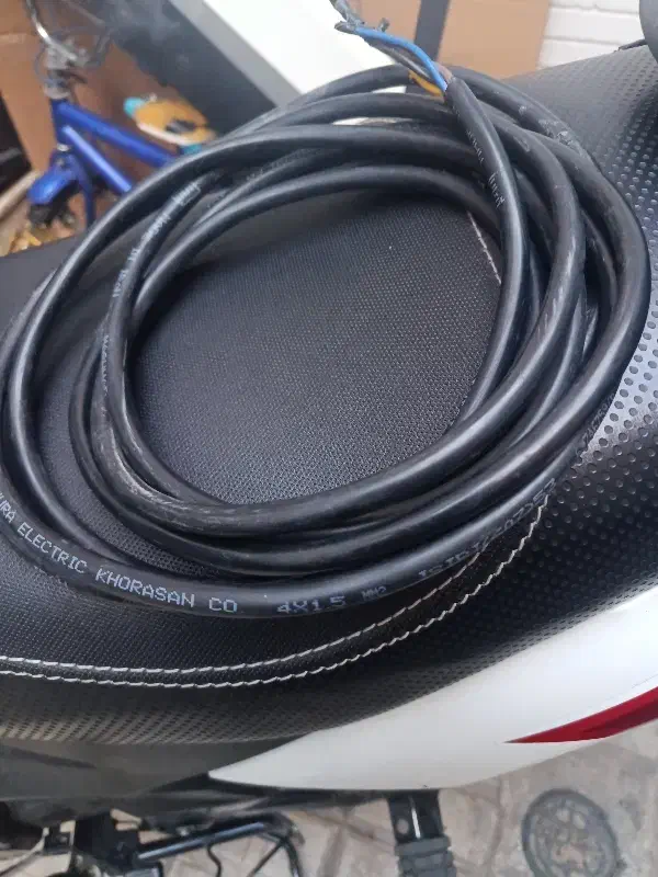 کابل 3فاز 3و 4رشته قوی سه تا پنج متری|مصالح و تجهیزات ساختمان|مشهد, ایثار|دیوار