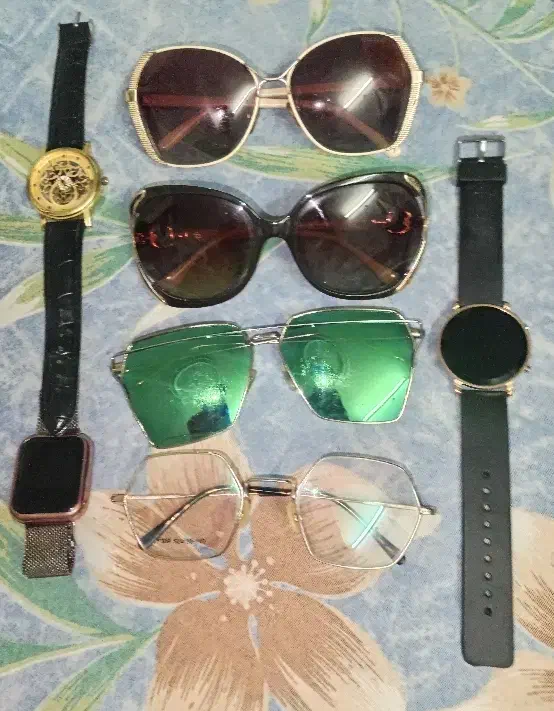 عینک و ساعت|ساعت|قوچان, |دیوار