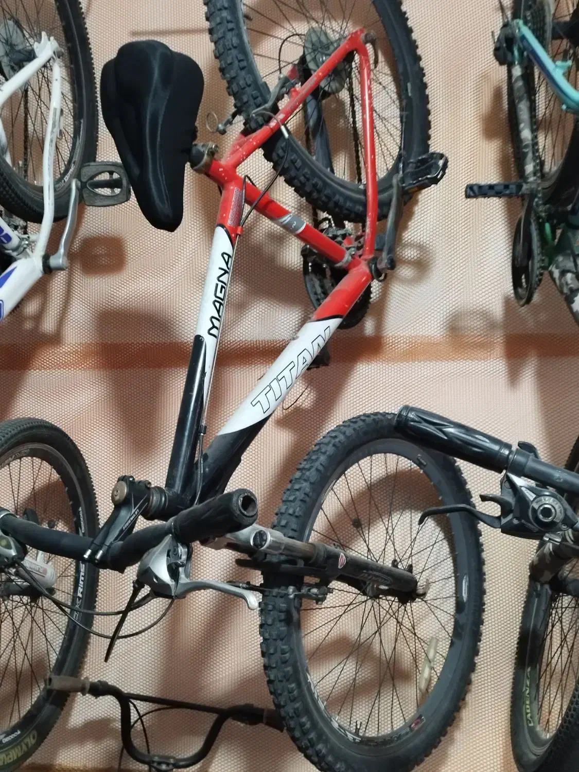 دوچرخه 26تنه آلومینیوم دنده کلاجدار سالم|دوچرخه، اسکیت، اسکوتر|خرمدره, |دیوار