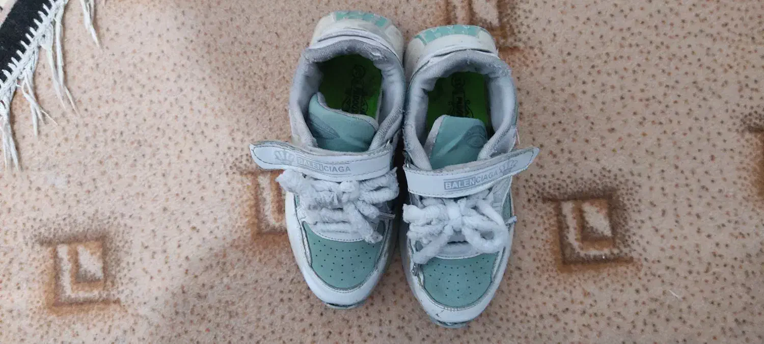 کفش ورزشی|کیف، کفش، کمربند|دزفول, |دیوار