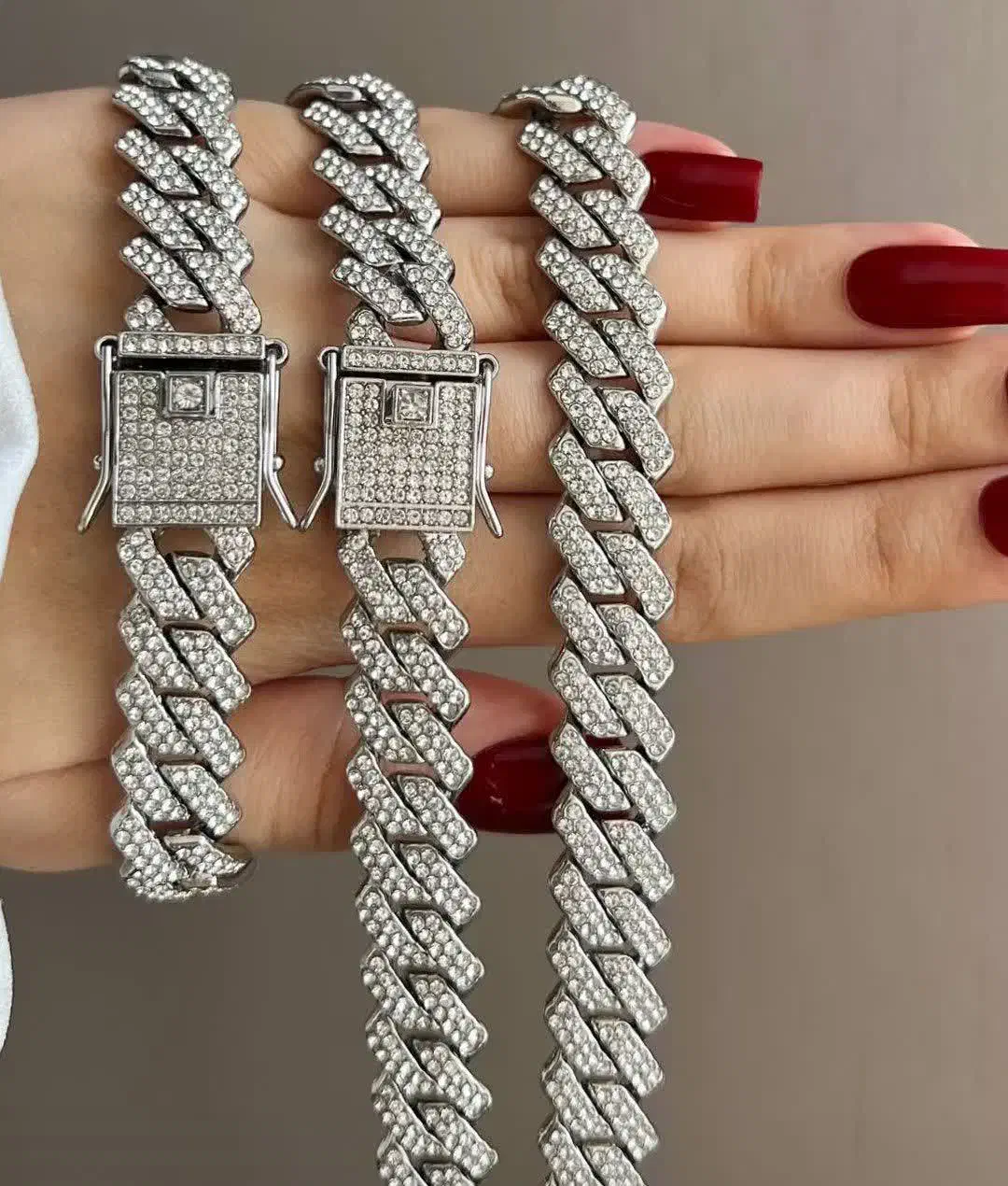 اکسسوری و بدلیجات تخفیف روز مادری|بدلیجات|قم, شهرک امام حسین|دیوار