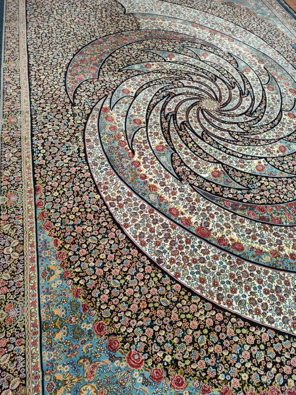 فرش 12متری دستباف گونه|فرش|رشت, نظری|دیوار