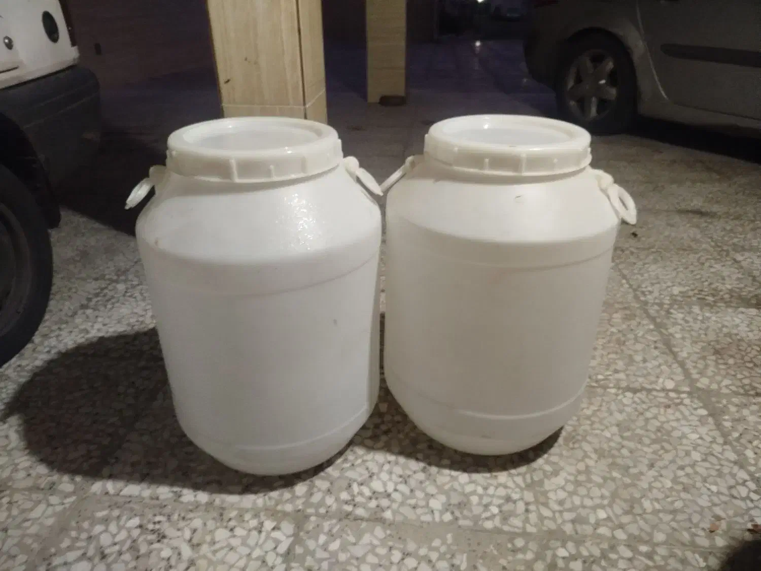 بشکه و دبه|ظروف نگهدارنده، پلاستیکی، یک‌بارمصرف|کرج, باغستان|دیوار