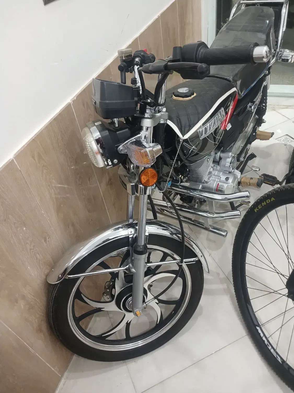 موتورتیزپرمشکی ۴۰۲تمیزسه هزارکار|موتورسیکلت|قائن, |دیوار