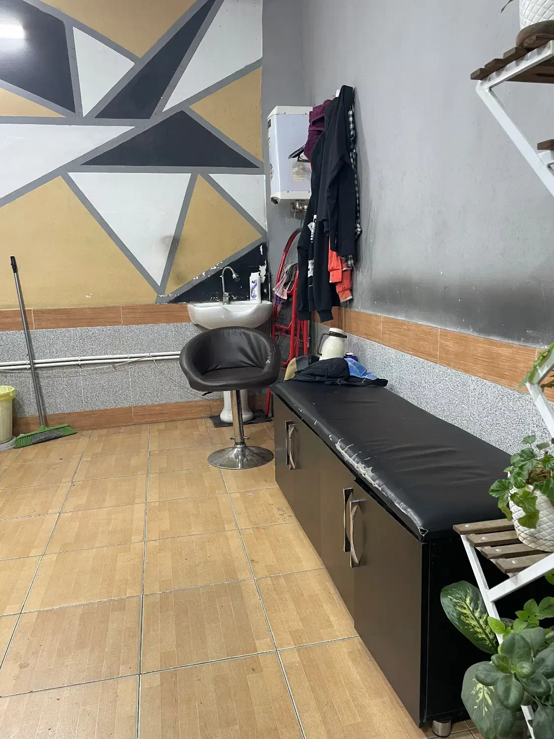 دکور آرایشگاهی در حد نو|آرایشگاه و سالنهای زیبایی|میاندوآب, |دیوار