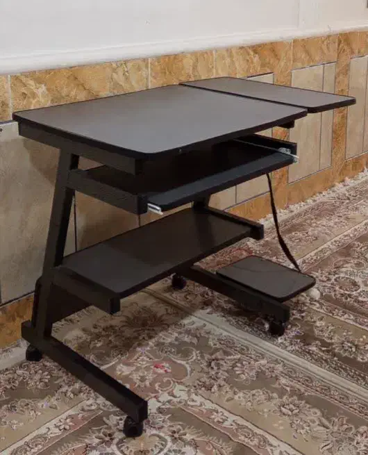 میز کامپیوتر ومطالعه تخفیف روی معامله|میز تحریر و کامپیوتر|یاسوج, |دیوار