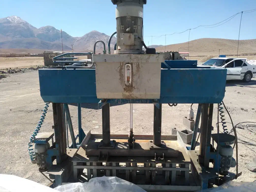 دستگاه بلوک زنی  نیمه اتوماتیک|ماشین‌آلات صنعتی|شیراز, تحویلی|دیوار