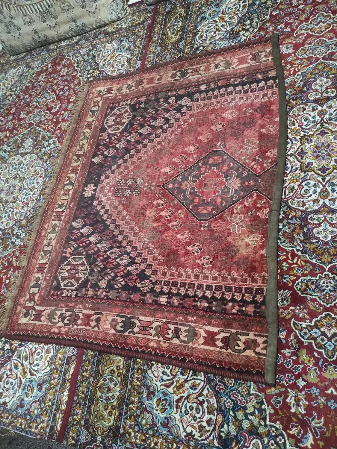 قالیچه  قدیمی|فرش|شیراز, ماه فیروزان|دیوار