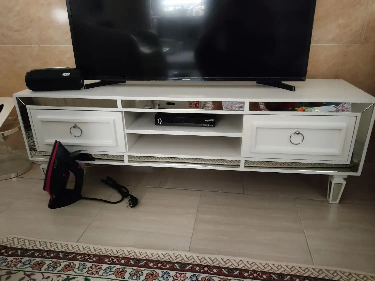 ست آینه و میز کنسول میز تلویزیون و جاکفشی|بوفه، ویترین، کنسول|پاکدشت, پاکدشت (مامازند)|دیوار