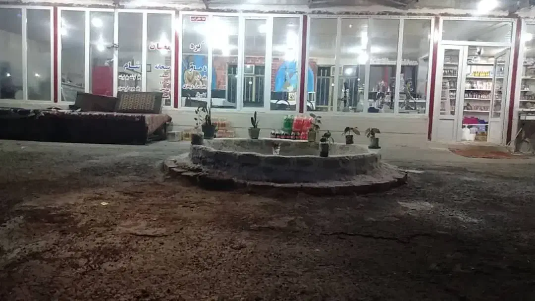 به دو نفر نیرو جهت همکاری در سوپرمارکت و غذاخوری|استخدام خدمات فروشگاه و رستوران|خلخال, |دیوار