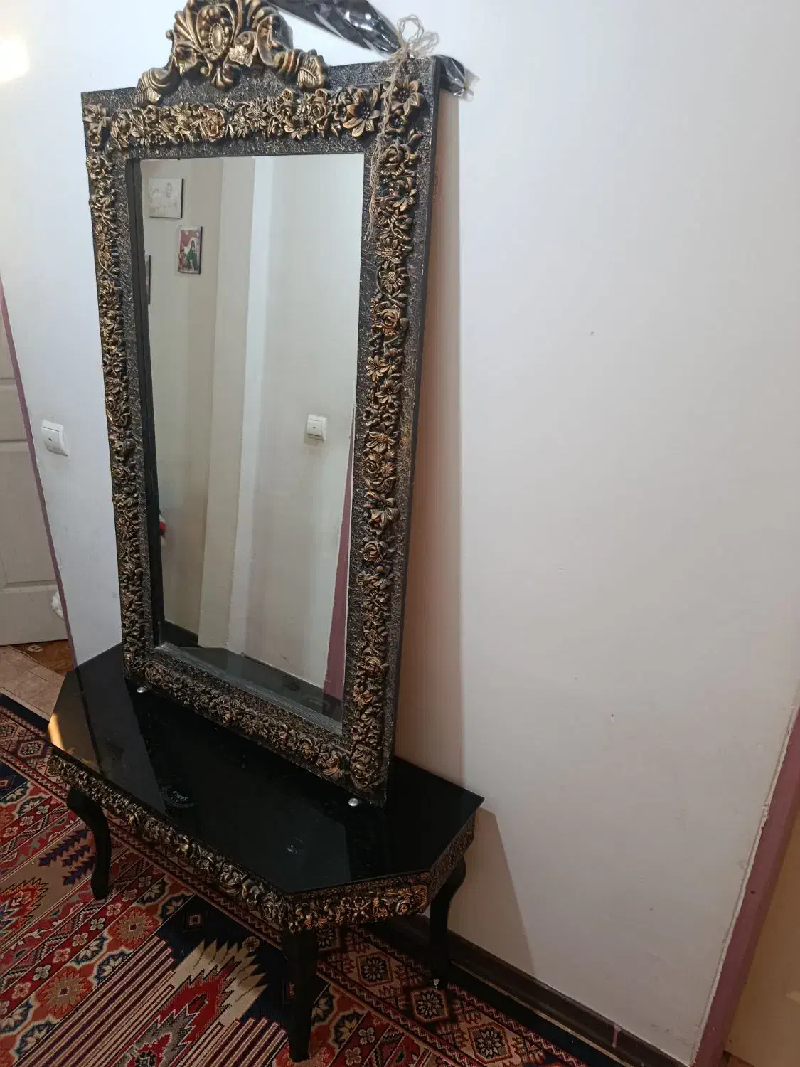 آینه شمعدون|بوفه، ویترین، کنسول|میانه, |دیوار