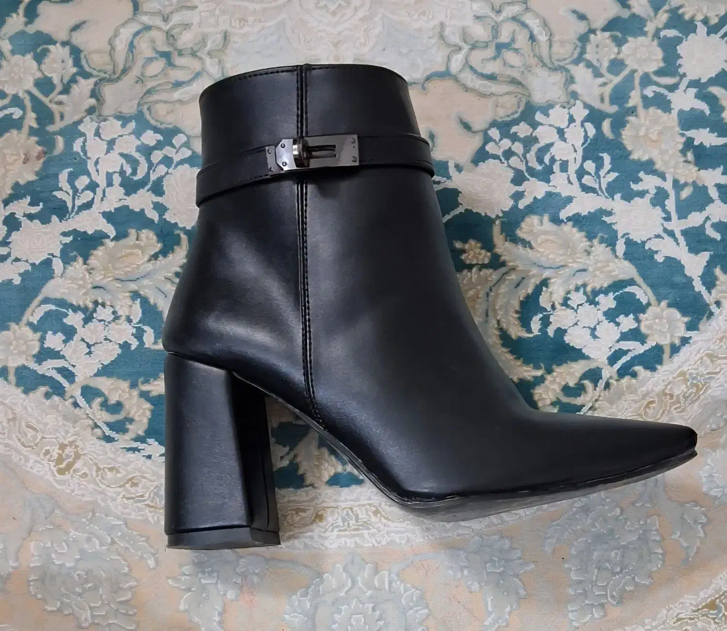 پوتین|کیف، کفش، کمربند|اردبیل, |دیوار