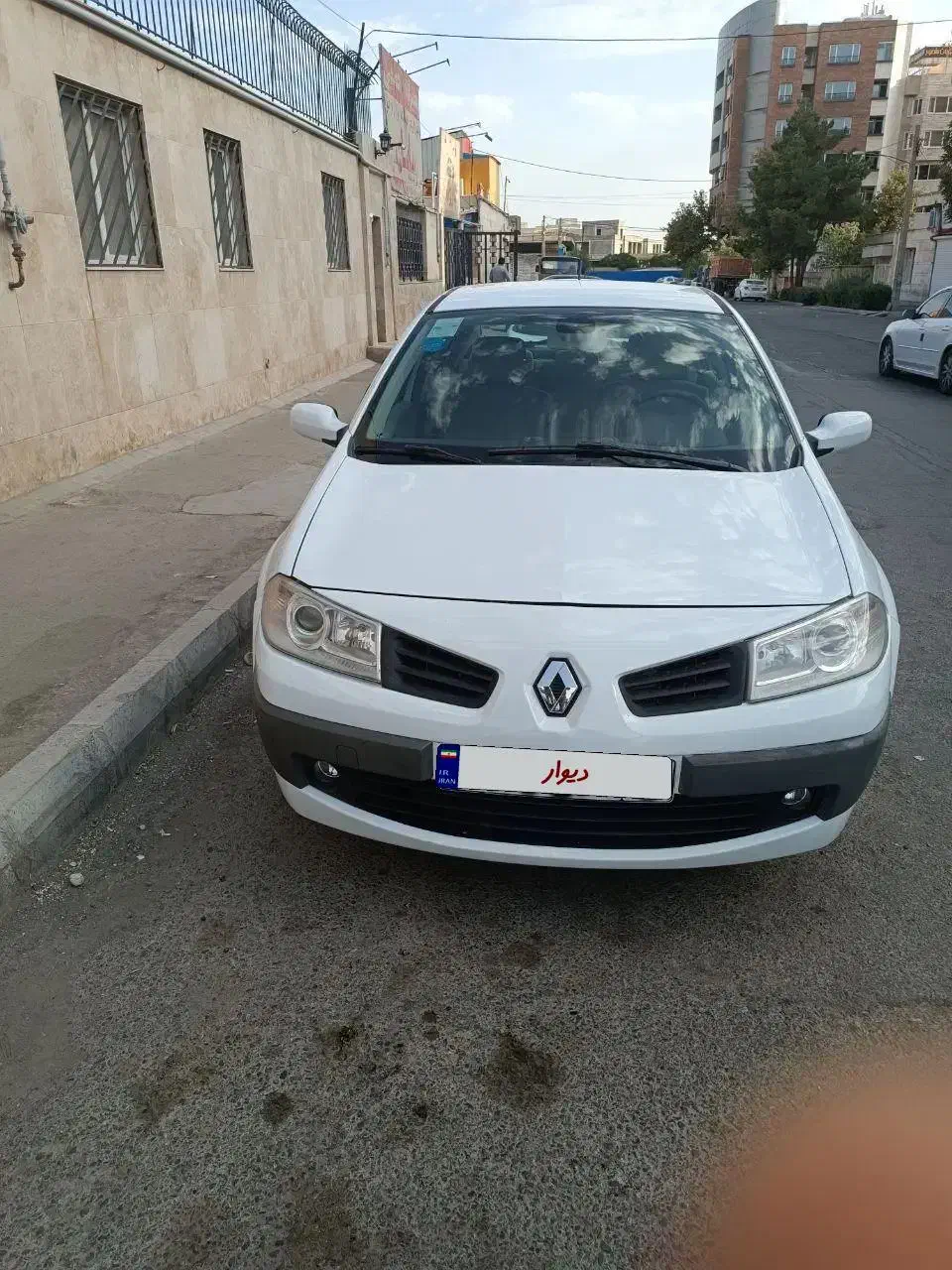 مگان ۲۰۰۰ اتومات|خودرو سواری و وانت|کرج, گلشهر|دیوار