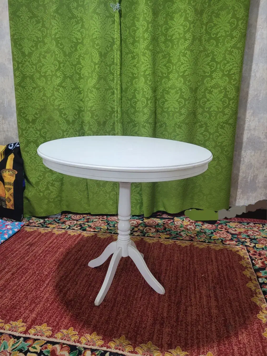 میزد گرد|میز و صندلی غذاخوری|اهواز, زیتون کارمندی|دیوار