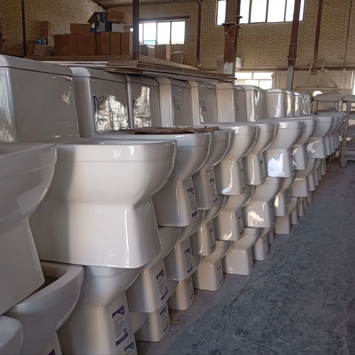 فرنگی با کیفیت نقد و چکی|لوازم سرویس بهداشتی|قم, چهل درخت‎|دیوار