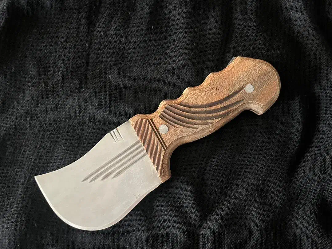 چاقو کلکسیونی|کلکسیون اشیاء عتیقه|اصفهان, ارغوانیه|دیوار