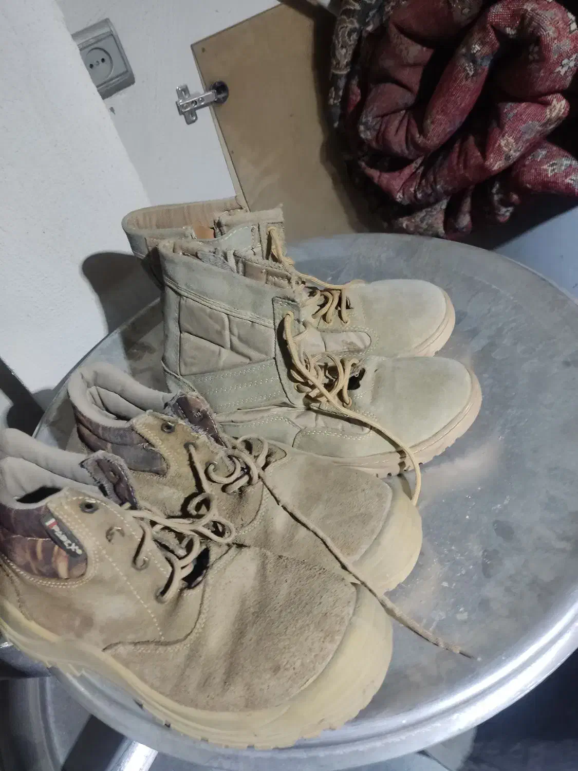 پوتین|کوهنوردی و کمپینگ|نجف‌آباد, مزرعه طالب|دیوار