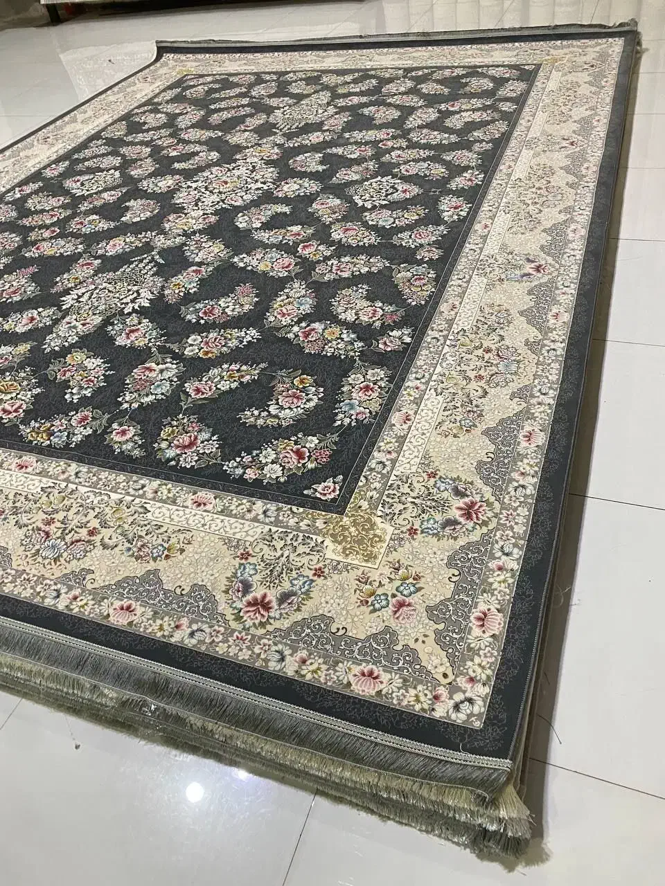 با پول فرش۷۰۰شانه فرش۱۲۰۰شانه نو ببر/توحید۲ماندگار|فرش|بیرجند, |دیوار