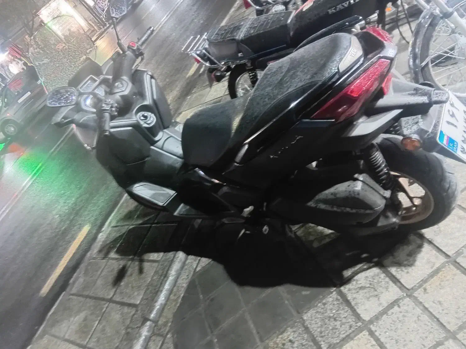 xmax250|موتورسیکلت|تهران, قلمستان|دیوار