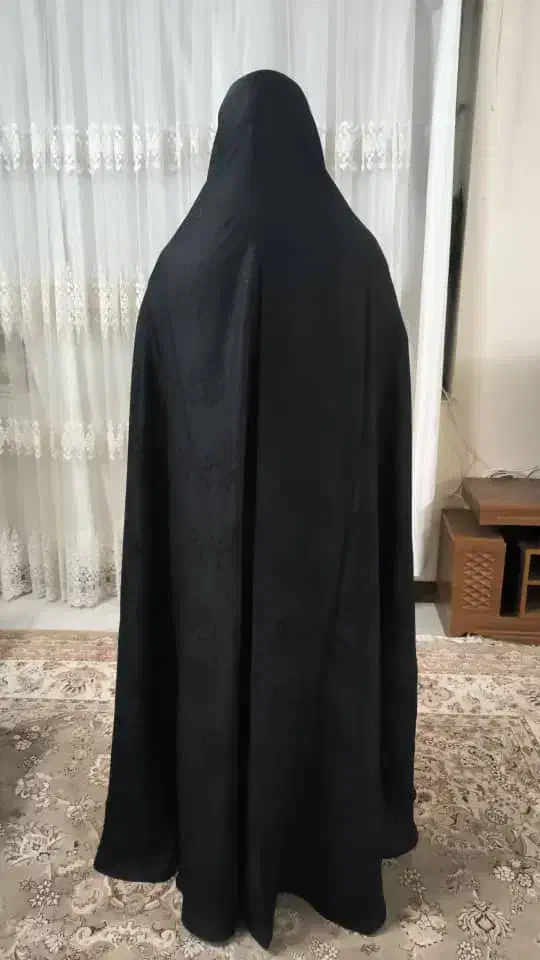 چادر مشکی|لباس|مشهد, کارمندان دوم|دیوار