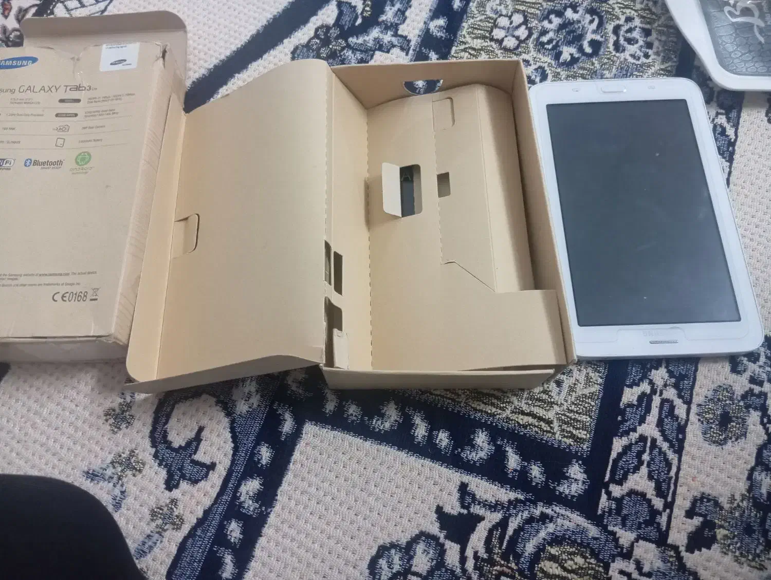 یک عدد تبلت سیم کارت خور و رم خوردر حدنو|تبلت|کرمانشاه, |دیوار